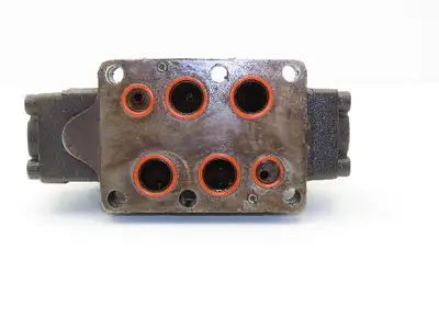 Used VICKERS _UNKNOWN_ Valves/Fittings Indiana US | Arrow Industrial #1316973