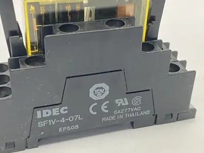 RF1V-3A3BL-D24 | IDEC  Force Guided Relay w/ SF1V-4-07L Relay Base - New
