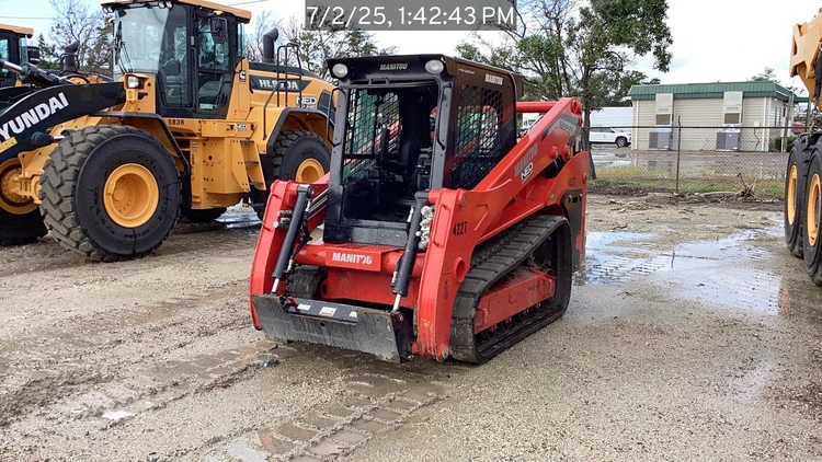 Used 2023 MANITOU 3200VT Compact Track Loaders Florida US | National Equipment Dealers #1422698