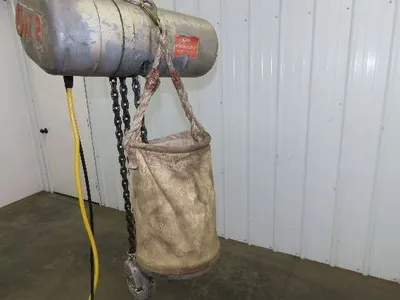 CM Lodestar RR Electric Chain Hoist 2 Ton 16 FPM 27' Lift  575 Volt 3PH