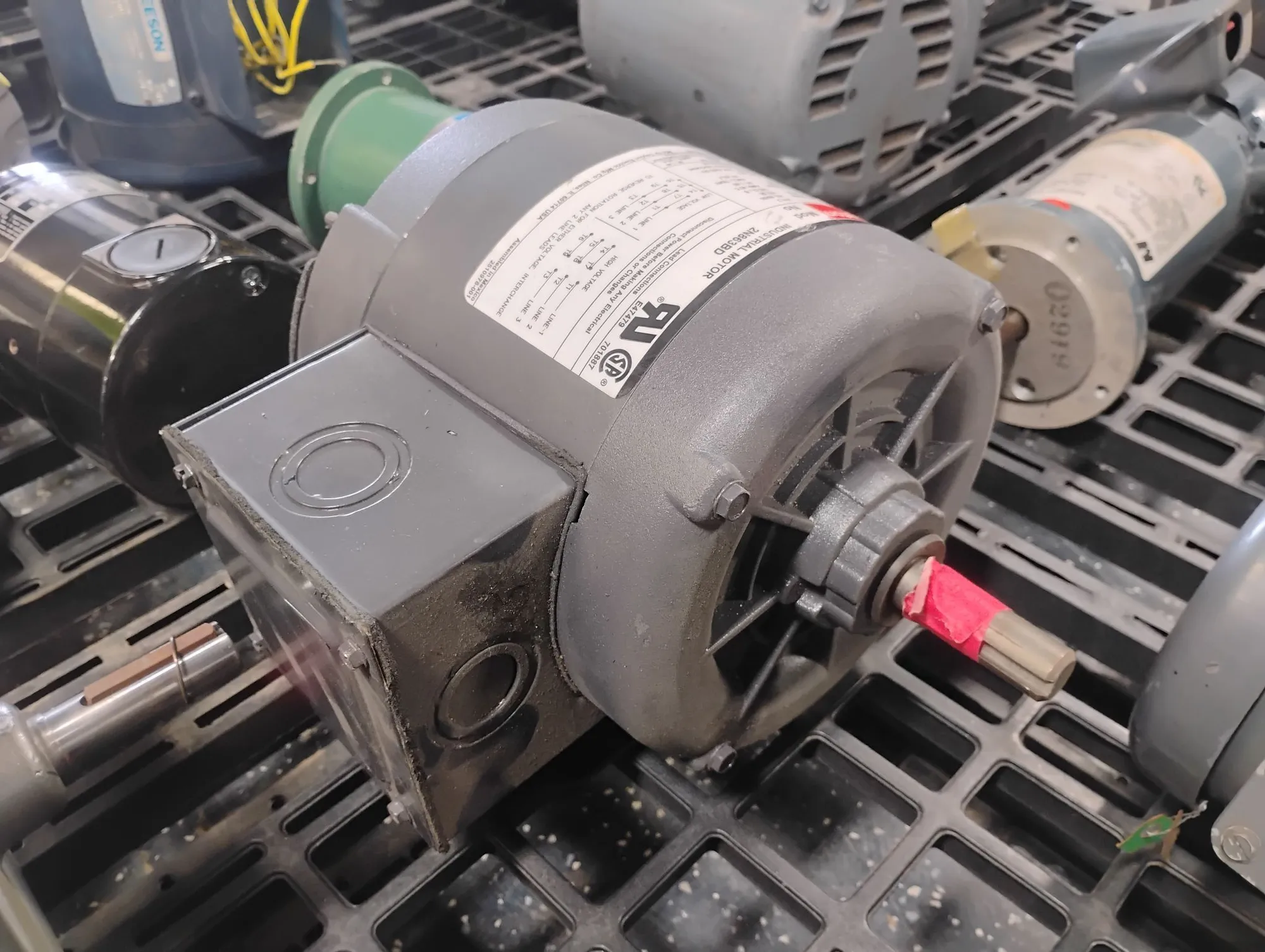 USED Dayton 2N863BD