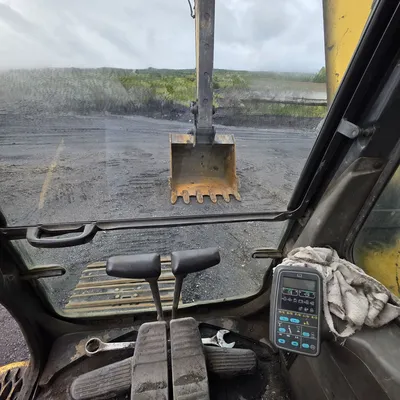 2000 KOMATSU PC400LC-6LM Excavator | Iron Listing (43)