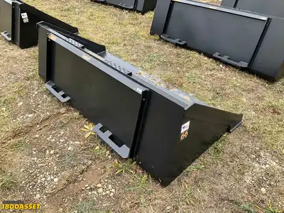 New Tomahawk 66” skid steer bucket, welded on high carbon cutting edge, skid steer quick attach