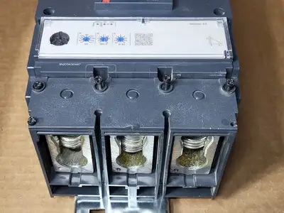 NEW SQUARE D LRA36400U31X