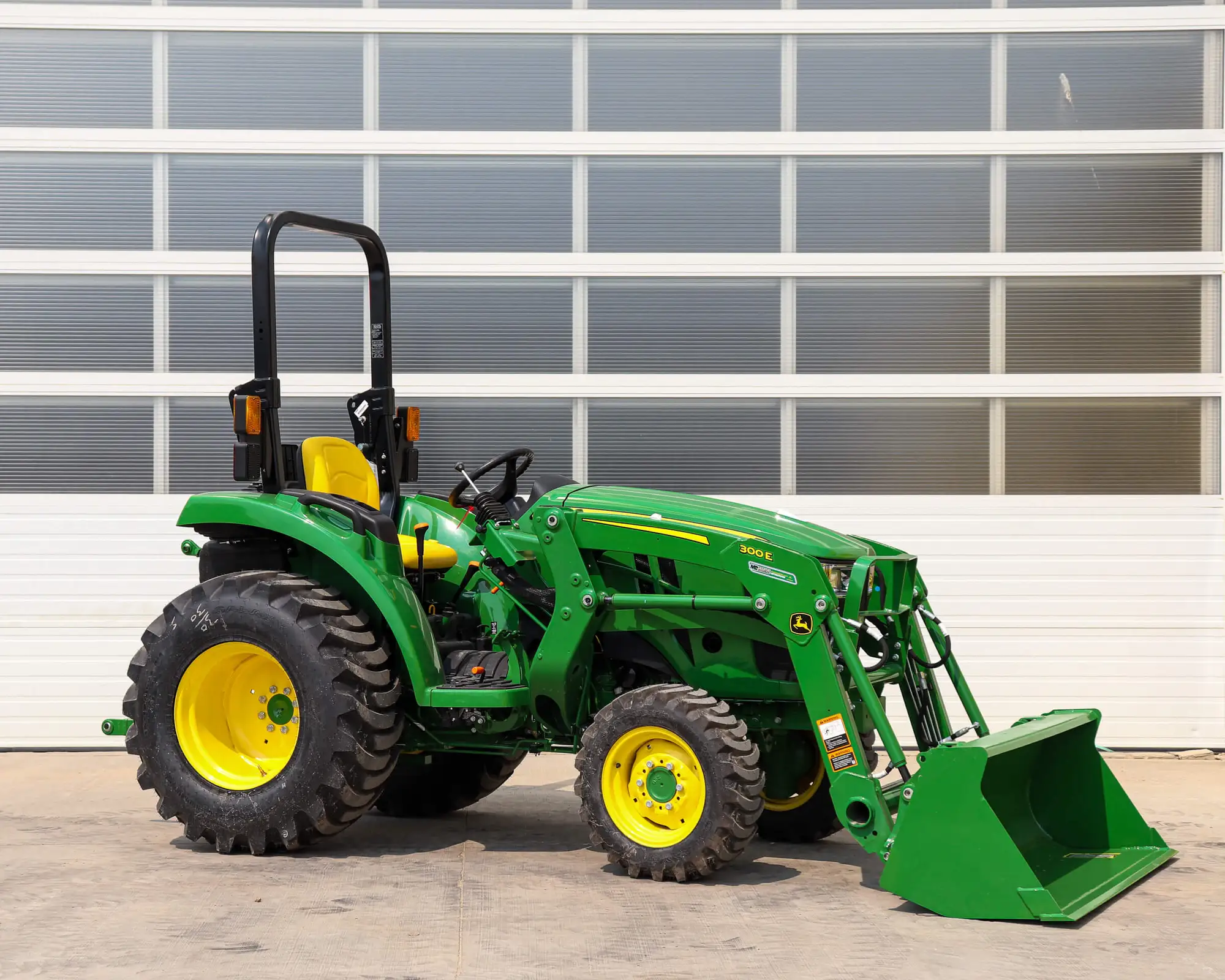 USED 2021 Deere 3025D