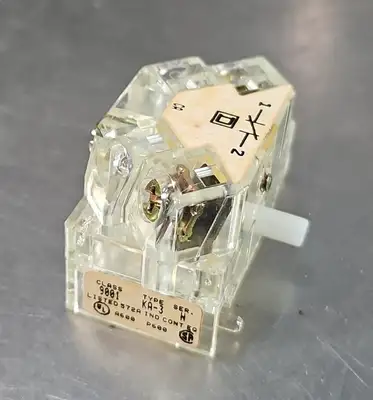Square D 9001 KA-3 Contact Block Series H. Loc4D-20