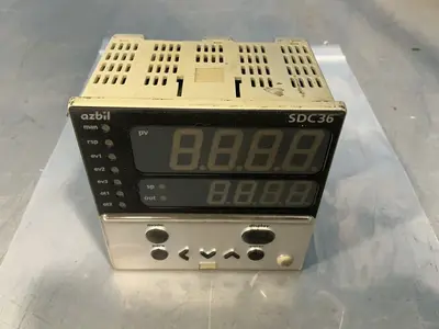 Used AZBIL C36TR1UA1100 Temperature Controls Ohio US | HGR 24 #1325971