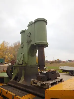 USED BÊCHÉ FORGING HAMMER 2040 KGM