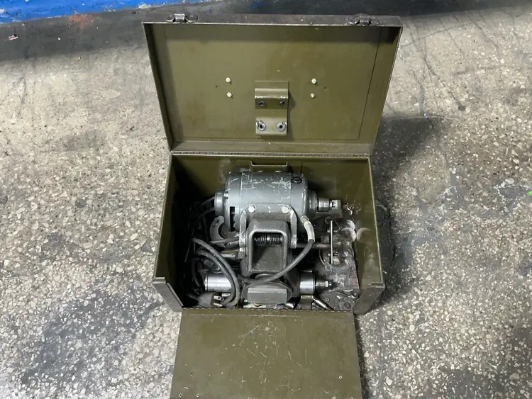 Used DUMORE 5021 Tool Post Grinders Ohio US | HGR 24 #1411350