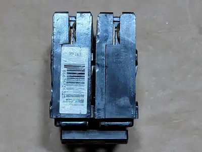 USED CUTLER-HAMMER BR2100