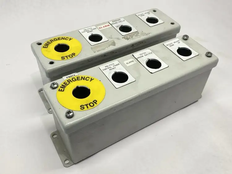 Used UNBRANDED PUSHBUTTON ENCLOSURE 4- HOLE 22MM 9-1/2" X 3-1/2" X 2-3/4" LOT OF Electrical Boxes | Maverick Industrial Sales #1119837