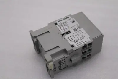 NEW OPEN BOX Allen-Bradley 100-C30D10 AB contactor 100-C30*00 STK L-354C