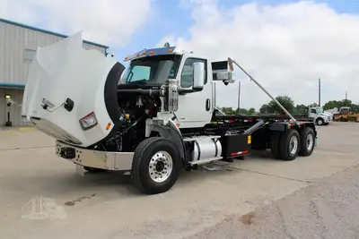 New | in-Stock 2026 INTERNATIONAL HX Rolloff Trucks Texas US | Roll Off Truck World #1491834