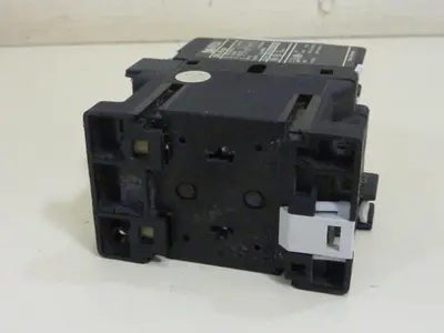 USED MOELLER DILR40