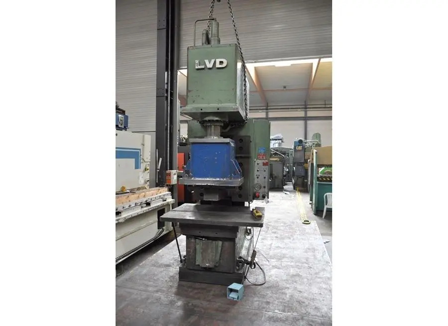 USED LVD CCT 100 TON
