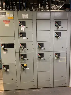 Five Star Double-Sided Motor Control Center (MCC), 600V Max., 1000A, 24 Buckets