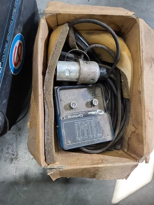 Miller Deltaweld 302 Welder