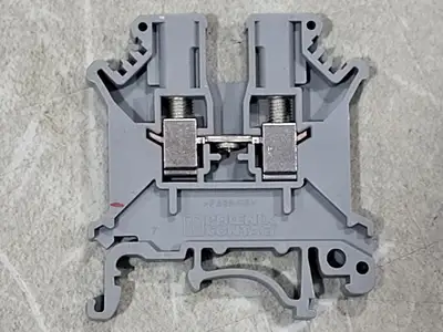 USED PHOENIX CONTACT UK3N