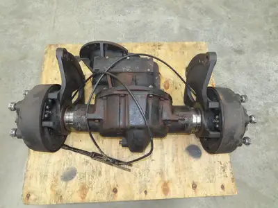 Yale ERC080HDN36SE092EE Forklift Dual-Wheel Front Drive Axle 6 Lug Assembly