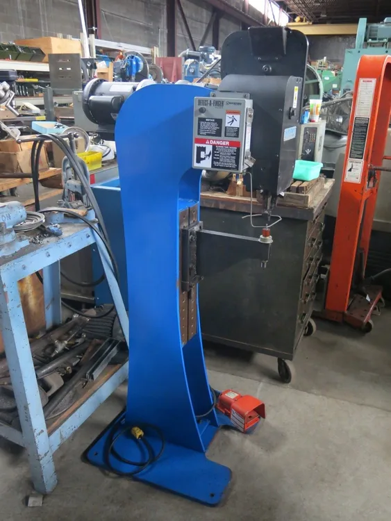 Used SUPERIOR RIVET MACHINES 610 IMPACT RIVETER Riveters New Jersey US | MULLIN MACHINERY #883651