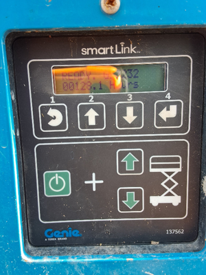 USED 2017 Genie GS-3232