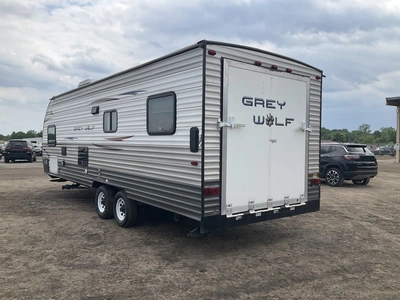 USED 2015 CHEROKEE GREY WOLF