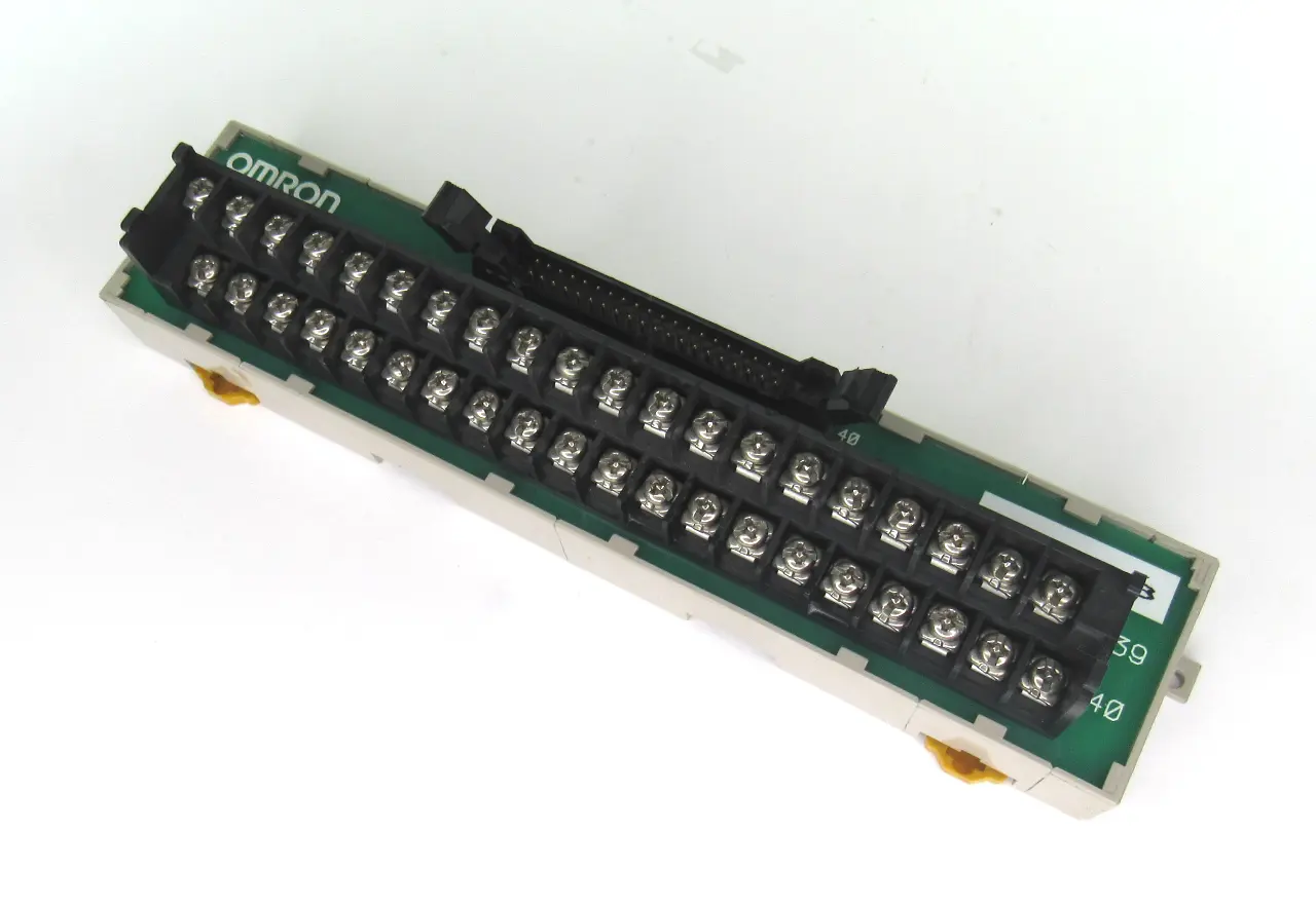 USED OMRON XW2B-40G5