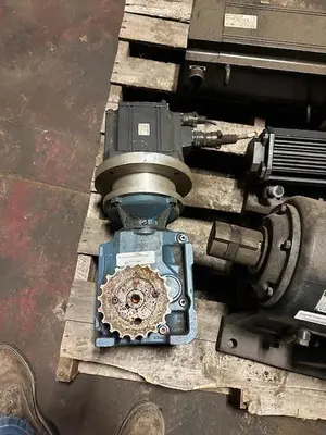 Used SEW-EURODRIVE K450T100L4BM4MRVS Gearboxes | Surplus Asset Holdings #1203824