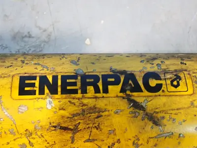 Enerpac  700 Bar  Hydraulic Pump
