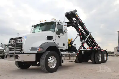 New | in-Stock 2026 MACK GRANITE 64BR Rolloff Trucks Texas US | Roll Off Truck World #1491911