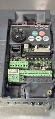 Mitsubishi FR-E740-026-NA Inverter 2.6 A 3 PH 380-480V (BIN632)