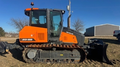 USED 2023 Doosan DD100