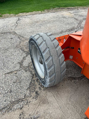 USED 2017 JLG E450AJ