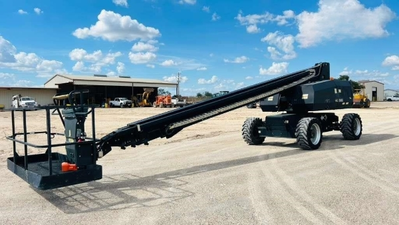 USED 2021 JLG 800S