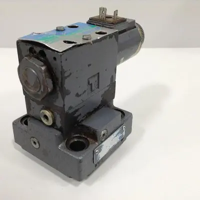 USED VICKERS CVCS25D3S210S32A99AP110Z108