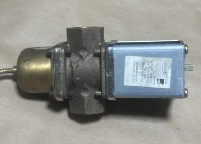 NEW Johnson Controls V47AC-6