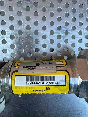 USED SOLARTRON MOBREY VT 17 VIBRATING LEVEL SWITCH W/ 2 1/2" SANITARY FITTING