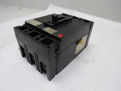 GE General Electric 136070 3 POLE 600V 70A Circuit Breaker