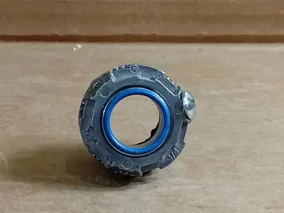 NEW THOMAS & BETTS H075GR-C