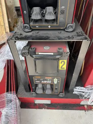 Used 2015 GENESIS/FANUC ARCMATE 100IC/12 Robots Michigan US | Aucto #1306784