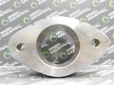 Unbranded 1117785 Gland Half 4-1/8" Bore Height/Thru 2-3/8" Used
