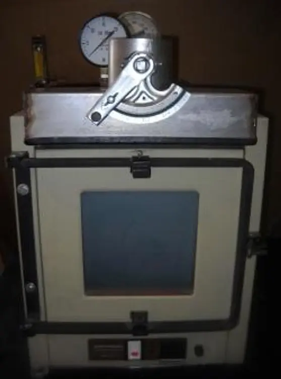 Used _UNKNOWN_ 5851 5851-7 Vacuum Ovens Texas US | Bamko Surplus Process Equipment #938324