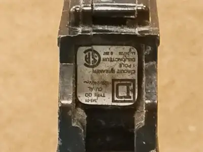 USED SQUARE D QOB115