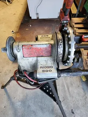 USED 1975 RIDGID 300