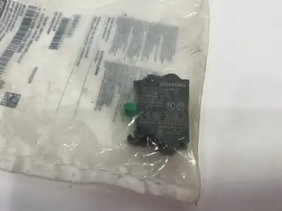 New | in-Stock Siemens Contact Block 1NO F SP S Contact Blocks Michigan US | Maverick Industrial Sales #1489464