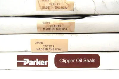 LOT OF 4 NEW PARKER 2QTR13 OIL SEALS