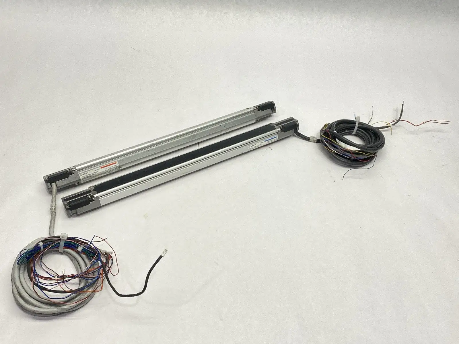 USED KEYENCE SL-V39F-T, SL-V39F-R, SL-VP7P