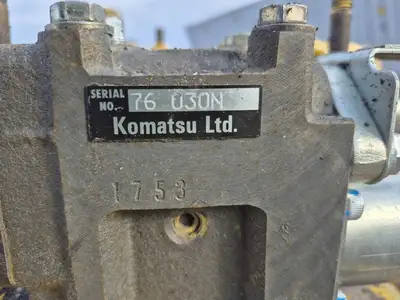 USED 2015 KOMATSU R561-13-51030