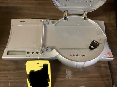 Invitrogen iBlot Dry Blotting Gel Transfer System 100-240VAC