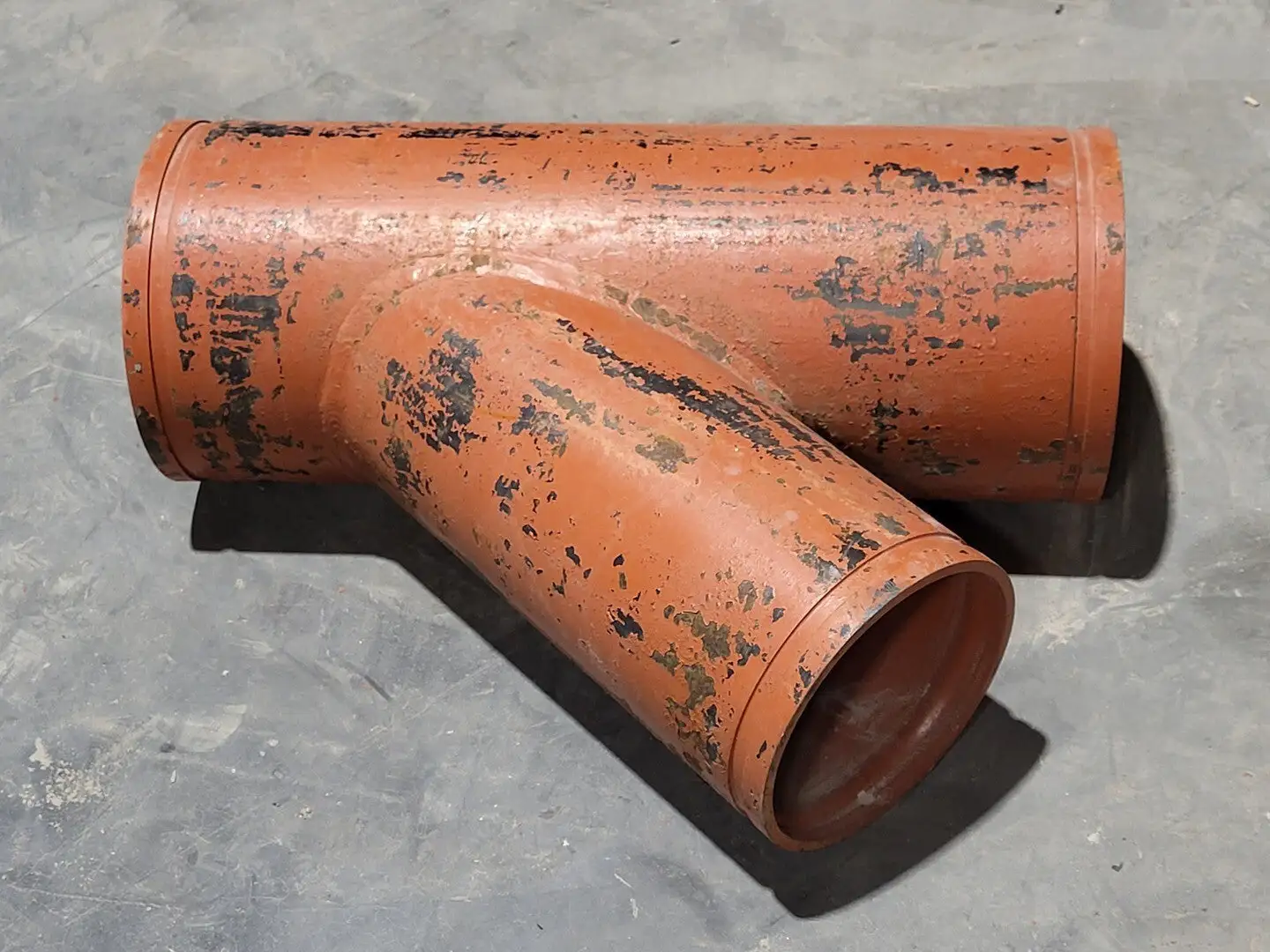 10"x10"x8" Segmentally Welded Pipe Reducing Lateral